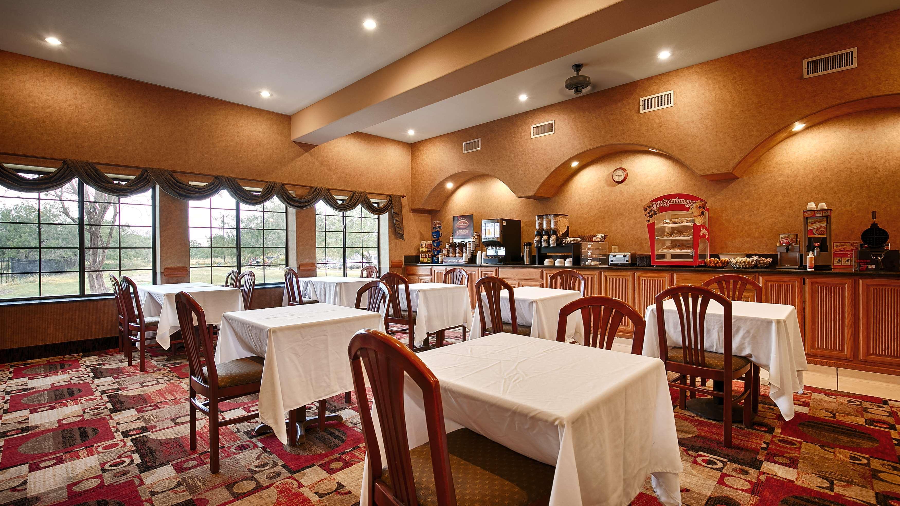 Best Western Casa Villa Suites Harlingen Exterior foto